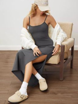 Платье макси с разрезом