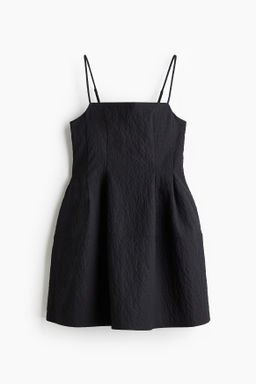 Vestido en tejido jacquard con tirantes espagueti