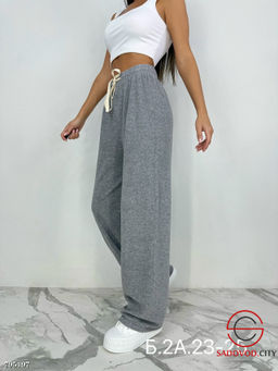 Широкие спортивные штаны