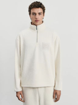 Толстовка relax fit с нашивкой / Zarina