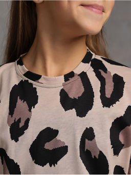 Футболка "Пятна" коричневый Девочка