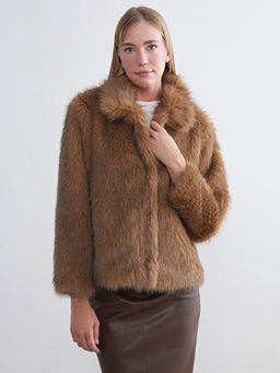 G?mlek Yaka Kad?n K?rk Mont