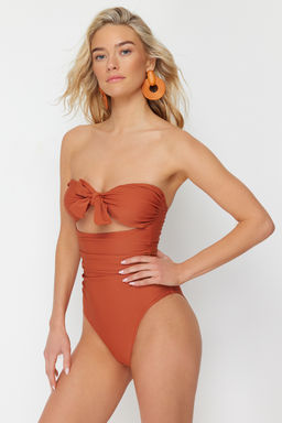 TRENDYOLMILLA Siyah Straplez Cut Out/Pencereli Hipster Mayo TBESS22MA0001 фото 3
