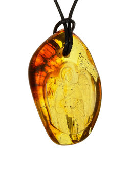 Кулон из натурального балтийского янтаря с резьбой Ангел-Хранитель