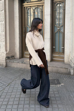 WASHED-EFFECT INTERLOCK SWEATSHIRT - Zara фото 11
