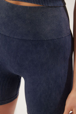 TRENDYOLMILLA Siyah Seamless/Dikissiz Y?kamal? Orme Spor Sort/K?sa Tayt THMSS25TY00011  фото 4