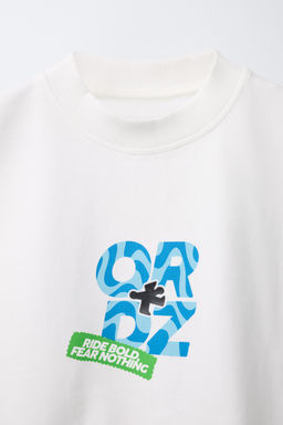 CAMISETA ESTAMPADO LOGO / Blanco roto