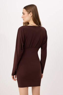 Kahverengi Bodycon V Yaka Uzun Kollu Buzgulu Mini Esnek Orme Elbise TWOSS26EL00630 - Trendyolmilla фото 4