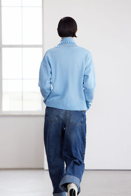 Limited Edition Ac?k Mavi Genis Kal?p Yumusak Dokulu Ajurlu/Delikli Triko Kazak TWOAW25KZ00314 - Trendyolmilla фото 3