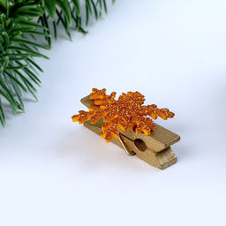 Цена за 2 шт. Прищепки декоративные новогодние Снежинки золотые, 6 шт.