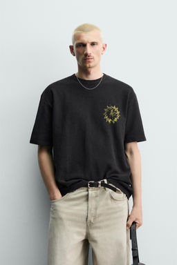 CAMISETA PUNTO LAVADO ESTAMPADOS / Negro