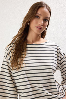 TRENDYOLMILLA Antrasit Cizgili Relaxed/Rahat Kal?p Truvakar Kol Orme T-Shirt TWOSS25TS00115 фото 2