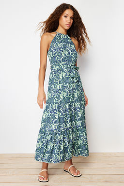 Yesil Bask?l? Skater/Belden Ac?lan Halter Yaka Fitilli Esnek Orme Maxi Elbise TWOSS24EL00418 - Trendyolmilla фото 2