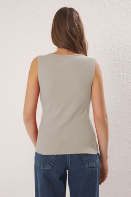 Trendyolmilla K?rm?z? Dugmeli Asimetrik Fitted/Vucuda Oturan Orme Bluz TWOSS25BZ00394 фото 25