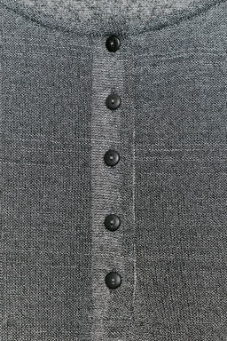 CAMISETA R?STICA CUELLO PANAERO / Gris vigor?