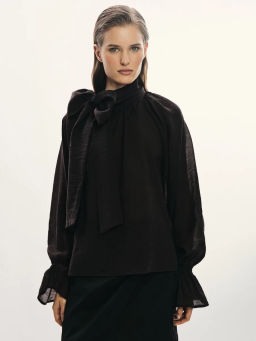 Блузка из тенселя с бантом / Zarina