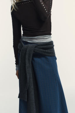 SCARF WITH SLEEVE EFFECT - Zara фото 2