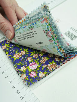 Комплект образцов "Бязь, поплин, перкаль цветочный рисунок"