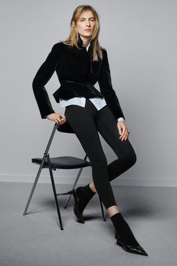 ZW COLLECTION LIMITED EDITION CROPPED VELVET BLAZER