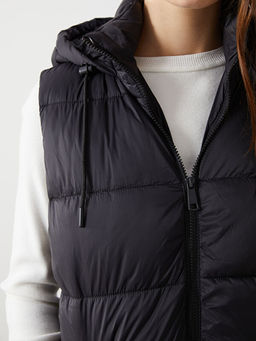 Kap??onlu Kad?n ?i?me Yelek