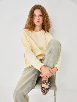 Bisiklet Yaka Oversize Kad?n Sweatshirt