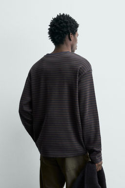 STRIPED T-SHIRT WITH CONTRASTING DETAIL - Zara фото 3