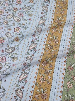 Штапель Премиум Нежные пейсли с каймой цв.голубой, СОРТ2, ш.1.45м, вискоза-100%, 120гр/м.кв