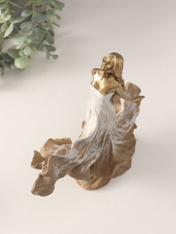 Фигурка полистоун «Перерождение. Девушка в летящем платье», бежевый, 22.5×8.5×25 см