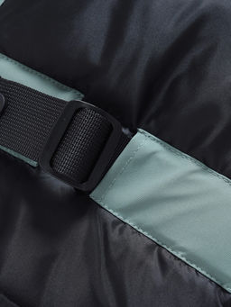 Парка зимняя мужская с капюшоном и мехом енот зеленого цвета 9537-1Z - Valianly фото 13