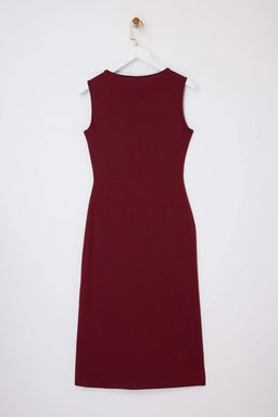 Bordo Bodycon Havuz Yaka Kolsuz Aksesuar Detayl? Midi Interlok Orme Elbise TWOSS26EL00015