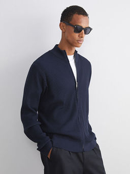 Dik Yaka Erkek H?rka