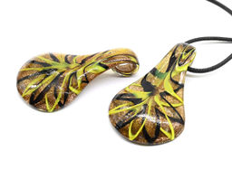 Кулон из муранского стекла Лист 33*55мм цв.лаймовый