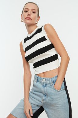Ekru Crop Cizgili Bluz TWOSS22BZ1173