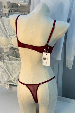 D0111 КРАСНЫЙ КОМПЛЕКТ БЕЛЬЯ