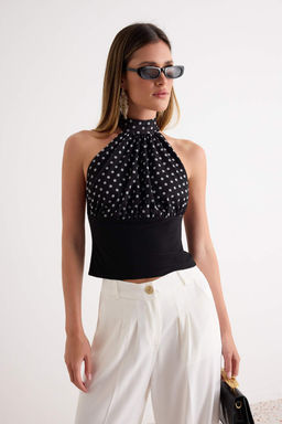 Siyah-Beyaz Puantiyeli Halter Yaka Kolsuz _rme Sandy Bluz TPRAW27BZ00025 - Trendyolmilla фото 2