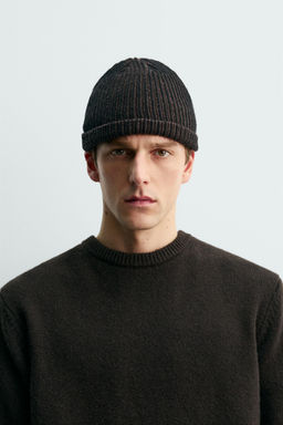 GORRO BEANIE CON LANA AARON LEVINE X ZARA / Negro