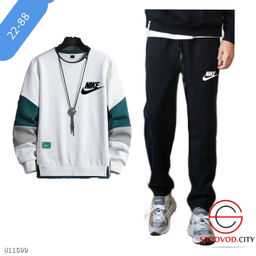 Спортивный мужской костюм