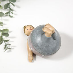 Фигурка полистоун «Пышечка: упражение берёзка», 10.5×11×11.5 см