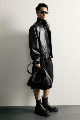BOLSO DE HOMBRO ASIM?TRICO / Negro