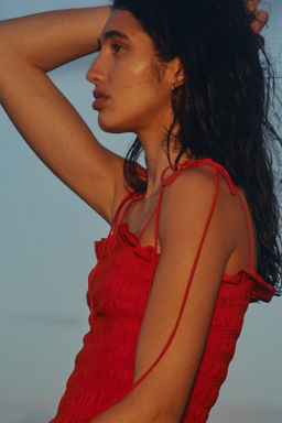 Vestido de tirantes con cuerpo nido de abeja - H&m фото 5