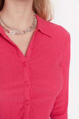 Fusya Dugmeli Fitted/Vucuda Oturan Polo Yaka Burumcuk/Dokulu Crop Orme Bluz TWOAW22BZ0241