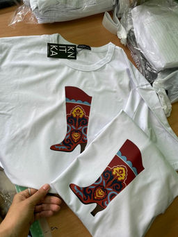 256 Оверсайз футболка с принтом Сапожок, белый - Knitka wear фото 3