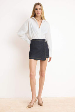 Koyu Mavi Aksesuar Detayl? Ekstra Esnek Denim Sort Etek TWOSS26SR00003 - Trendyolmilla фото 2