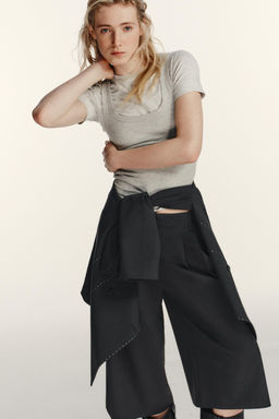 WIDE BERMUDA SHORTS WITH PLEATS - Zara фото 10