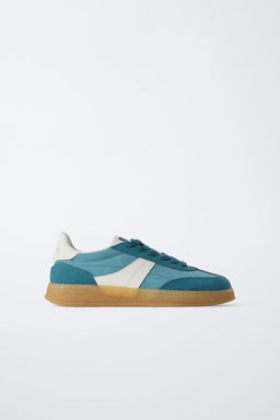 CONTRAST SNEAKERS