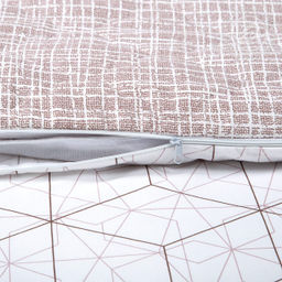 Постельное белье Кардинал (поплин зима-лето) 2 сп. с Евро/Пододеяльник стеганый (молния): 1 шт. - 215*175; Простыня: 1 шт. - 215*240; Наволочка (клапан): 2 шт. - 70*70; Зима - лето