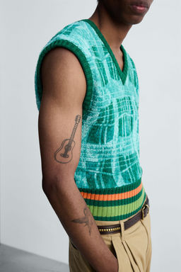 GRAPHIC PRINT KNIT WAISTCOAT  OTIS KWAME KYE QUAICOE - Zara фото 14
