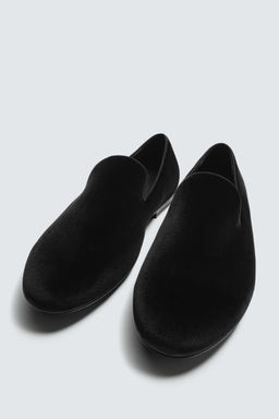 VELVET-EFFECT LOAFERS - Zara фото 7
