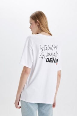 Oversize Genis Kal?p Bisiklet Yaka K?sa Kollu Tisort