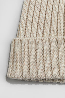 Gorro beanie en punto de lana